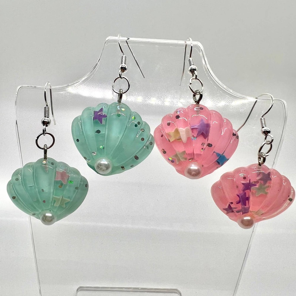 Sea Shell Earrings - Barbie Earrings - Pastel Earrings - Beach Earrings Glitter